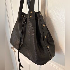 HOBO DRAWSTRING BUCKET BAG
